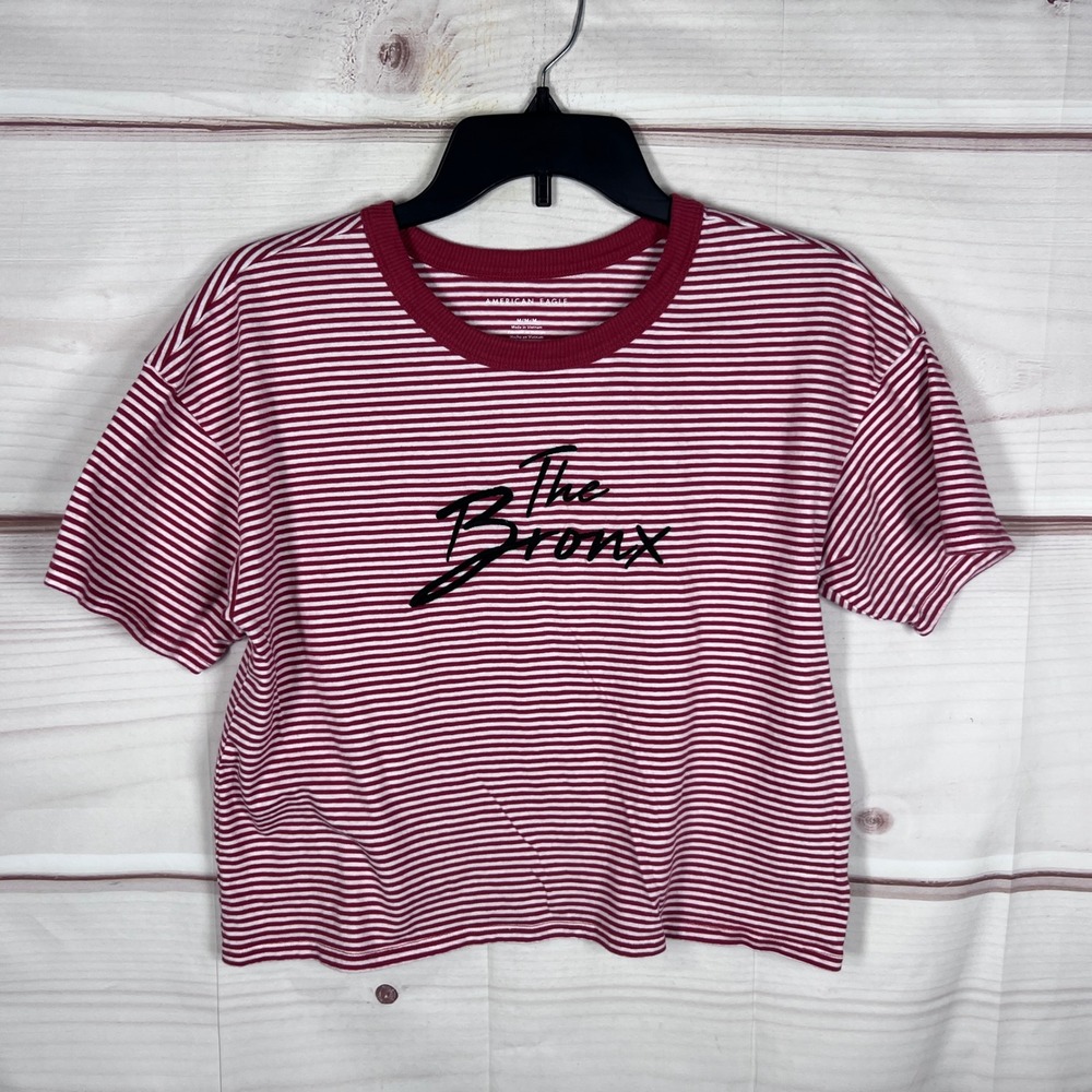 American Eagle T-Shirt Womens Medium Red The Bronx Striped Crop Top Short Sleeve